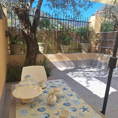 Holiday home Pavian 37